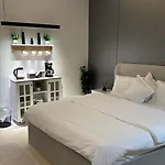 إستديو بطابع فندقي دخول ذكي